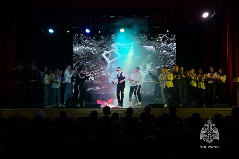 В Академии состоялись игры команд «Клуба веселых и находчивых»