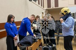 Cтуденты Академии провели профориентационное занятие для десятиклассников