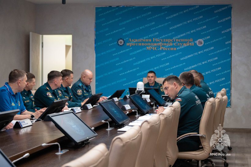Директор Департамента образовательной и научно-технической деятельности ознакомился с работой Академии