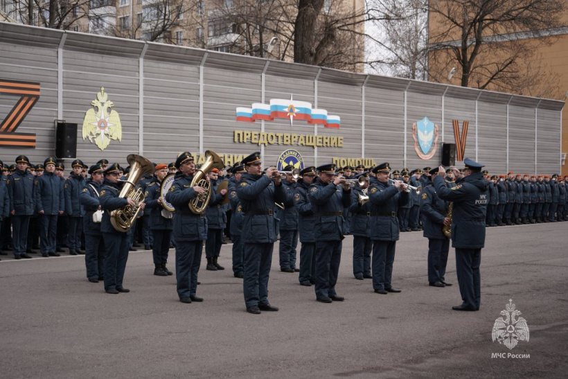 На плацу вуза состоялся общеакадемический развод