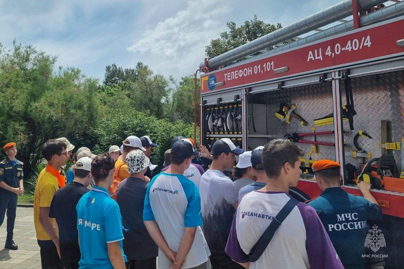 В «Орлёнке» прошла выставка пожарной и спасательной техники