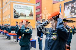 Символ чести и ответственности: курсантам вручили оранжевые береты