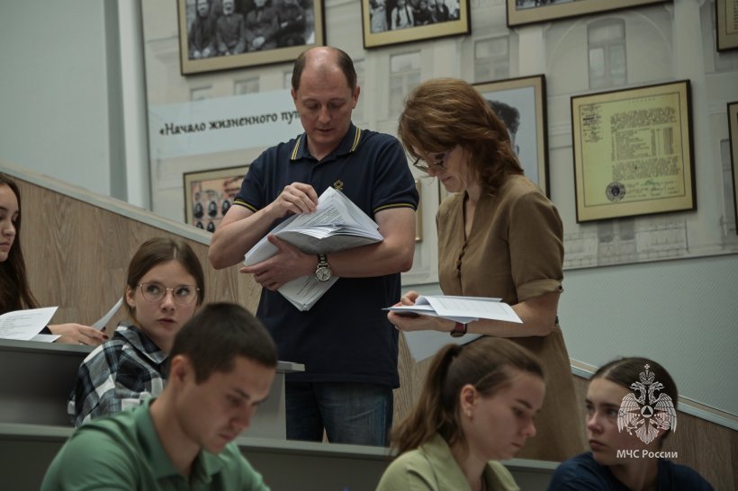 В Академии продолжаются вступительные испытания для лиц, поступающих по программам высшего образования заочной формы обучения