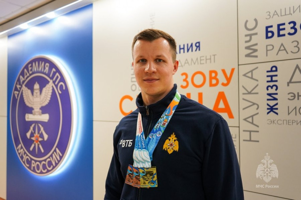 Преподаватель Академии — чемпион России по плаванию