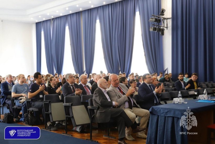 Сотрудники Академии приняли участие в XI Международной конференции «Полимерные материалы пониженной горючести»