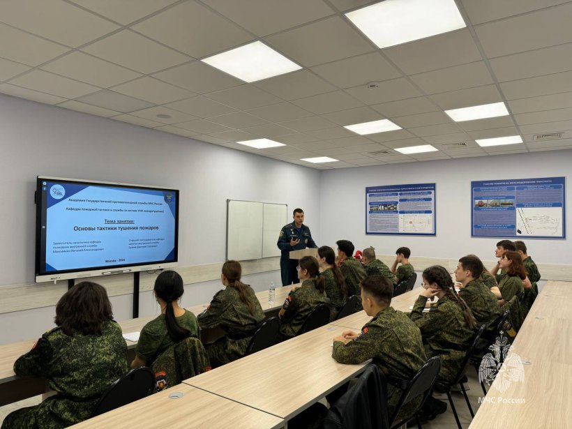 28 сентября были проведены практические занятия, мастер-классы и деловые игры по направлению предпрофессиональной подготовки с обучающимися 10-11 классов в рамках цикла мероприятий профориентационной направленности «Вузы - кадетам Москвы» 