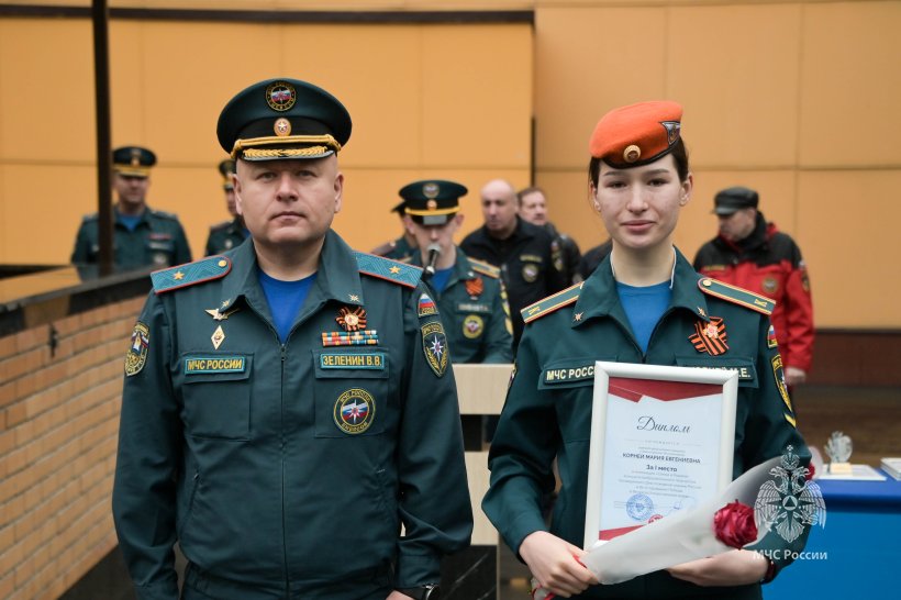 На плацу Академии состоялось построение постоянного и переменного состава