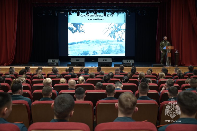 Личный состав Академии встретился с руководителем Республиканского поискового объединения «Донбасс», военным историком и боевым офицером Александром Мальцевым