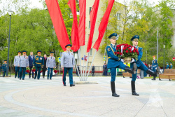 Курсанты вуза приняли участие в церемонии возложения цветов в дань памяти всем воинам Великой Отечественной войны