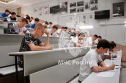 Абитуриенты сдали вступительный экзамен по математике