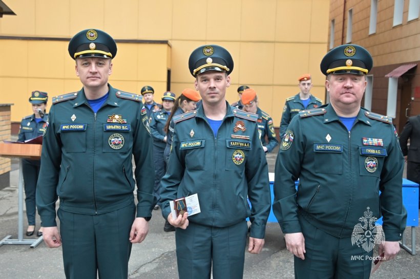 В Академии состоялось торжественное построение ко Дню пожарной охраны