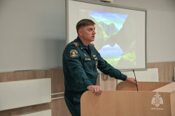 В Академии прошла торжественная линейка, посвященная Дню знаний