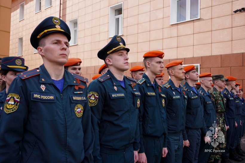 Личный состав Академии проводил поисковый отряд на весеннюю Вахту Памяти