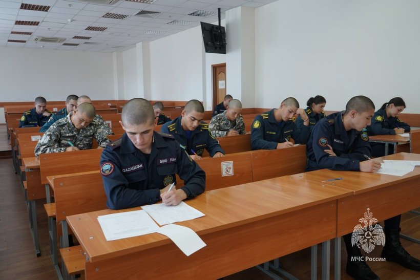 В институте подготовки иностранных граждан проходят вступительные испытания