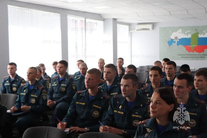 Выпускники Академии пополнили ряды территориальных органов МЧС России