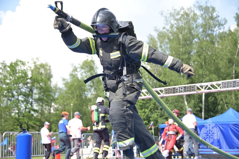 В Апаринках наградили победителей 1-ого международного гран-при профессионального мастерства пожарных и спасателей