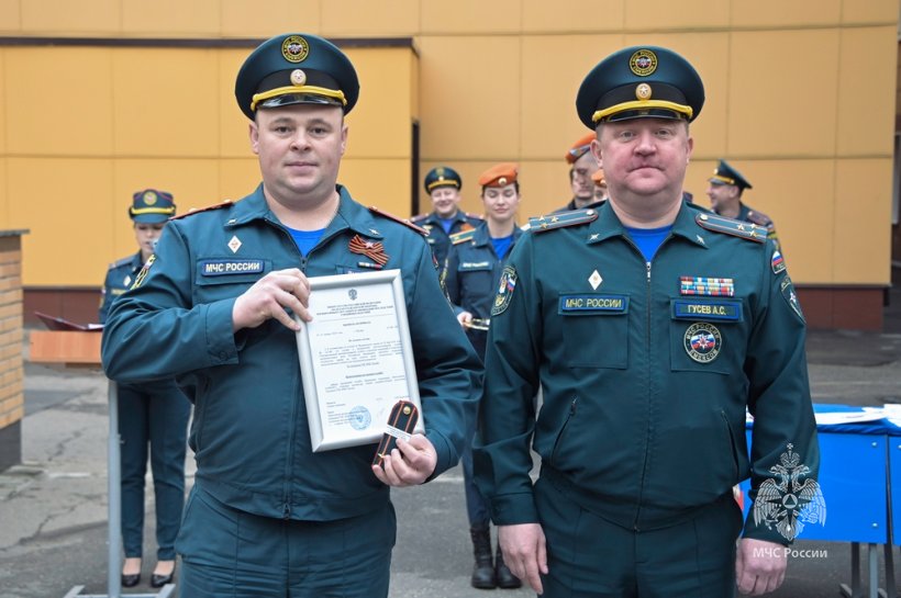 В Академии состоялось торжественное построение ко Дню пожарной охраны