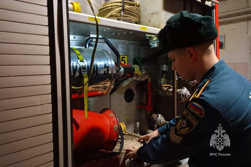 Курсанты 2 и 4 курса Академии проходят учебную практику в пожарно-спасательных подразделениях территориальных органов МЧС России