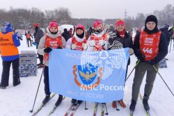 Личный состав Академии ГПС МЧС России принял участие в московской гонке «Лыжня России»