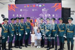 Героические истории сотрудников МЧС России в песнях исполнили юные артисты на музыкальном шоу «Пламенные сердца 2023»