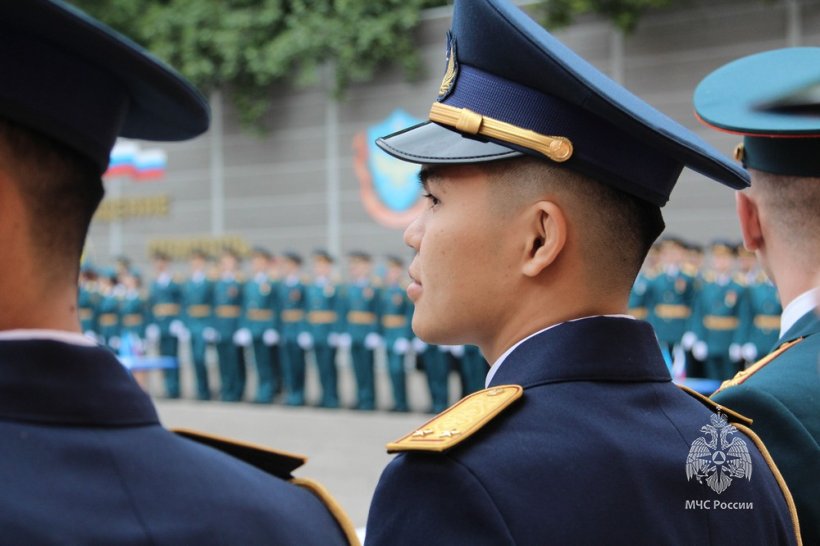 В Академии ГПС МЧС России состоялся выпуск молодых специалистов