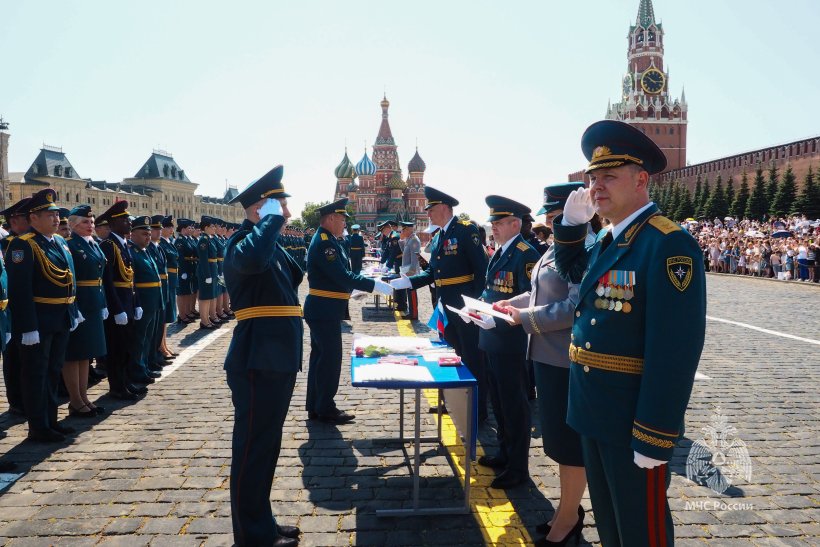На Красной площади состоялся выпуск молодых специалистов
