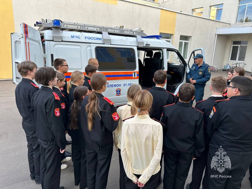 В период  с 23 по 27 сентября прошли выездные занятия с обучающимися 8-9 классов в рамках реализации цикла ознакомительных профессиональных проб «Кадетский класс – путь в профессию».  