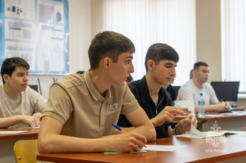 В Академии продолжаются вступительные испытания для абитуриентов, поступающих на базе среднего профессионального образования