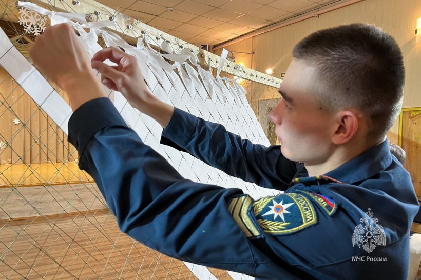 Личный состав Академии ГПС МЧС России продолжает оказывать посильную помощь участникам СВО