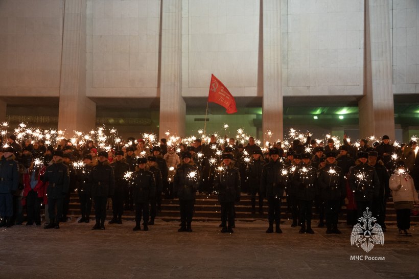 Курсанты Академии почтили подвиг ленинградцев