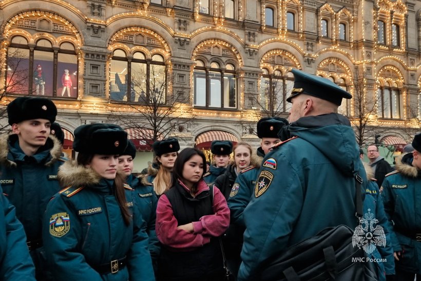 Поисковики Академии ГПС МЧС России посетили музей под открытым небом