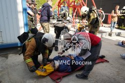 В Москве завершился смотр-конкурс на звание «Лучшее звено газодымозащитной службы города Москвы»