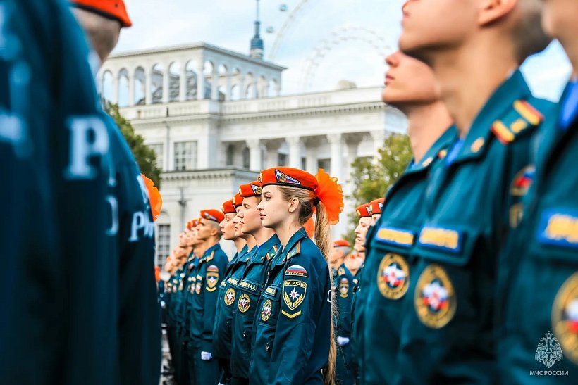 В Москве первокурсники Академии ГПС МЧС России приняли Присягу