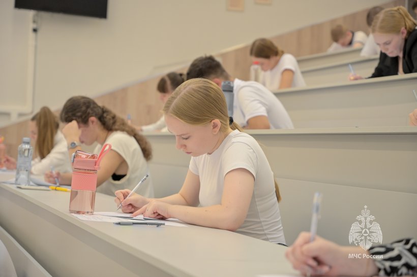 Сегодня в Академии прошёл один из сложнейших этапов абитуриентских сборов – вступительный экзамен по математике