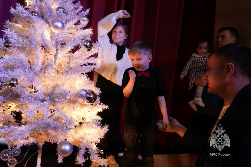 Для детей сотрудников Академии прошла новогодняя ёлка