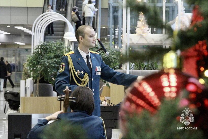 В МЧС России прошел ряд мероприятий, посвященных Дню спасателя