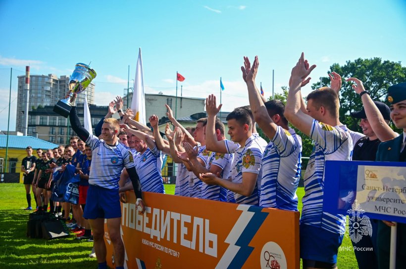 Сегодня на легендарном регбийном стадионе «Слава» состоялись финальные игры первого Кубка МЧС России по регби-7 среди образовательных организаций высшего образования министерства по чрезвычайным ситуациям.