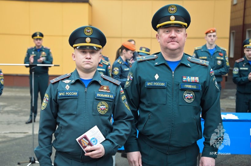 В Академии состоялось торжественное построение ко Дню пожарной охраны