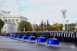 В Москве первокурсники Академии ГПС МЧС России приняли Присягу