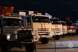 Александр Куренков дал старт арктической экспедиции МЧС России - эстафете памяти в Мурманске
