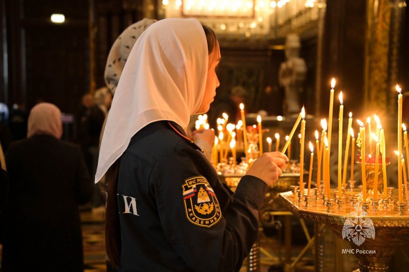 Личный состав Академии принял участие в молебне в честь иконы Божьей Матери "Неопалимая Купина"