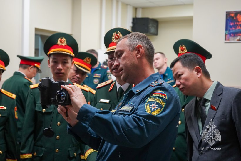 Академию посетила делегация из Вьетнама