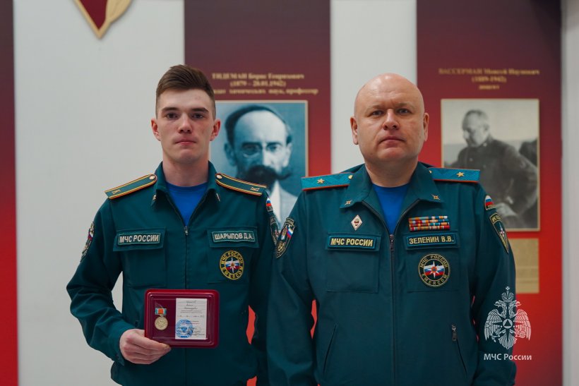За нами – опыт поколений: От Ленинграда до Москвы