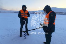 В МЧС России подвели итоги масштабных учений и экспедиции «Безопасная Арктика-2025»