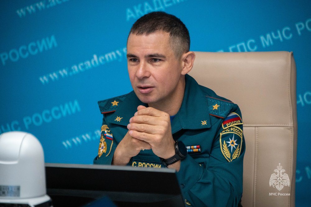 Директор Департамента образовательной и научно-технической деятельности ознакомился с работой Академии