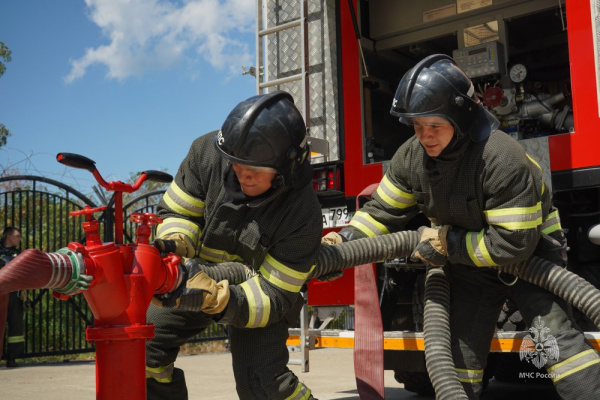 Продолжается практическая подготовка курсантов в учебной пожарно-спасательной части Академии