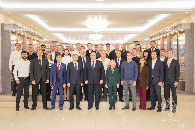 Обучающиеся Академии на пьедестале победителей