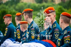 Личный состав Академии ГПС МЧС России провел патриотическую акцию ко Дню России 