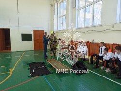 Сотрудники Академии ГПС МЧС России провели занятие с кадетами Веселевской школы