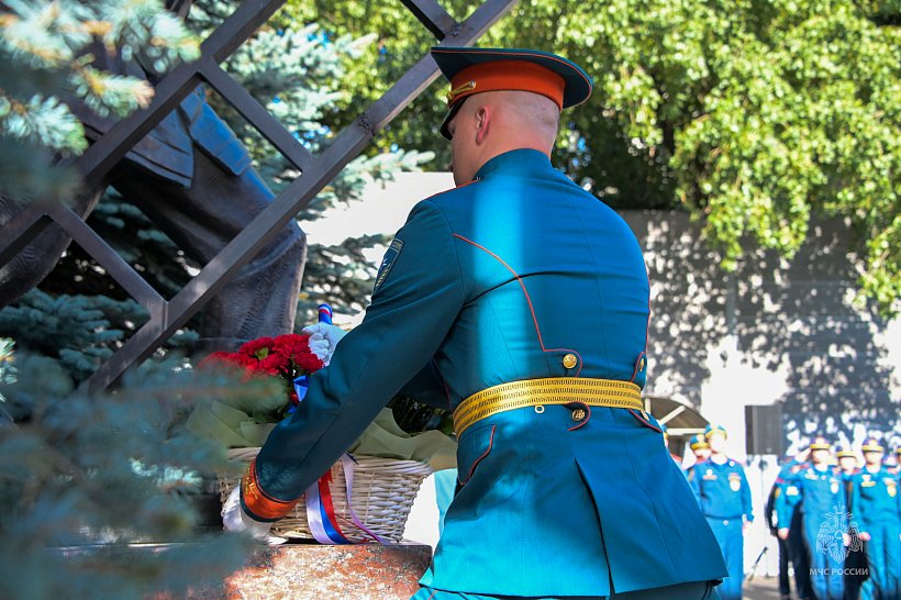 В Академии прошла торжественная линейка, посвященная Дню знаний